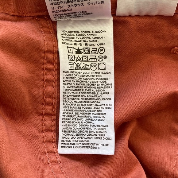 Levi’s | Ribcage Straight Cargo Pant - Picture 6 of 9